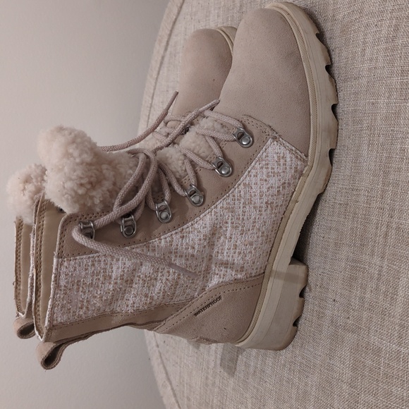 Sorel Lennox Lace Cozy Bootie - Picture 8 of 10